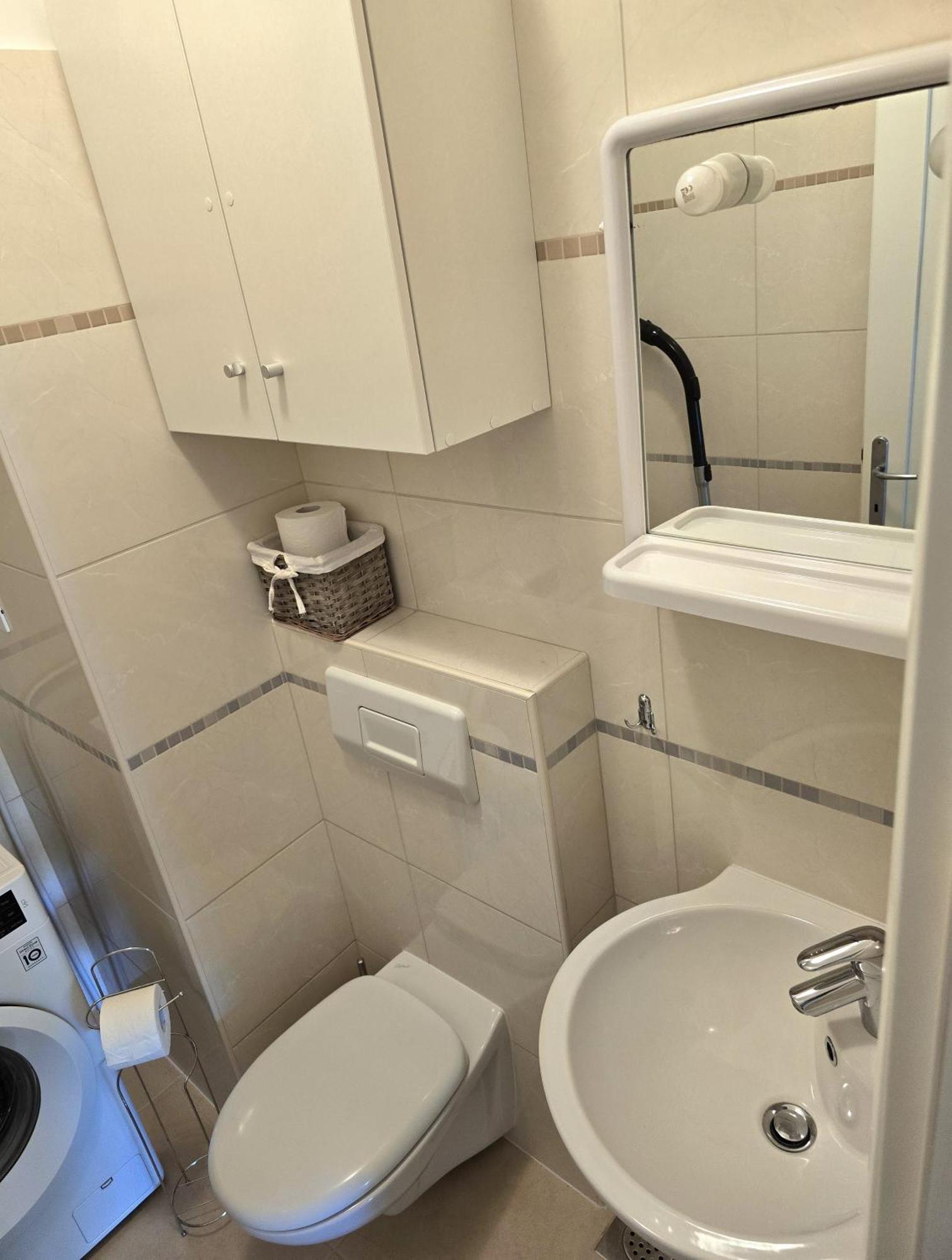 Olive Garden, Apartment With A Private Pool บานโจเล ภายนอก รูปภาพ